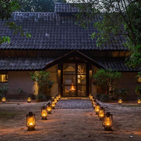 Tiger Tops Tharu Lodge Chitwan Zewnętrze zdjęcie