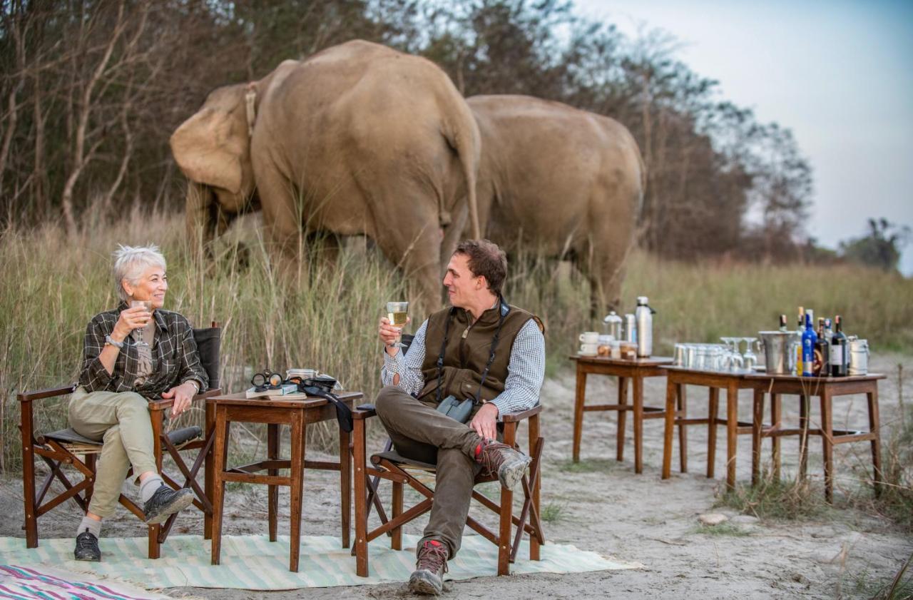 Tiger Tops Tharu Lodge Chitwan Zewnętrze zdjęcie