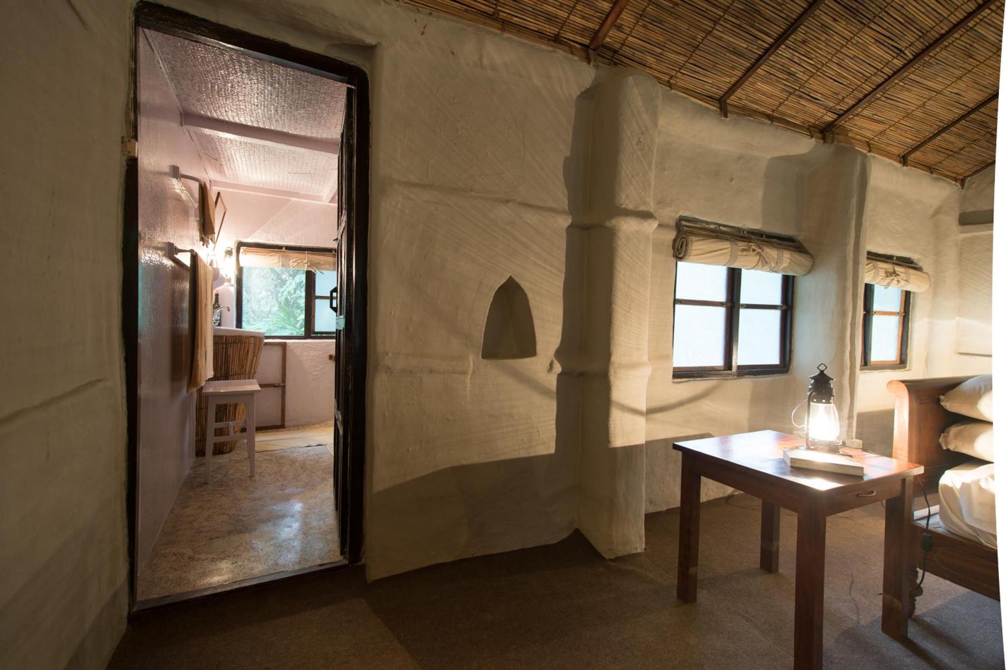 Tiger Tops Tharu Lodge Chitwan Zewnętrze zdjęcie
