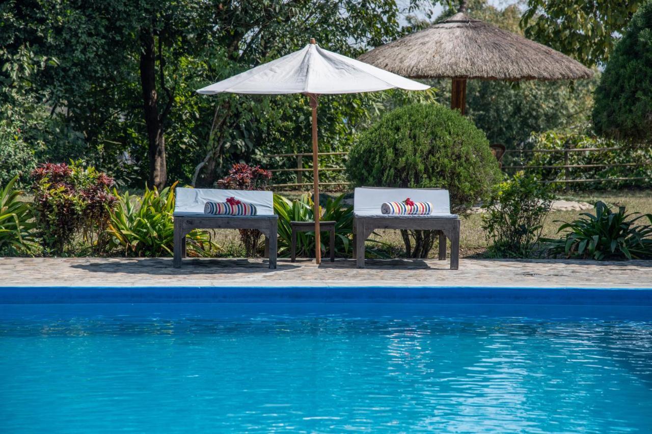 Tiger Tops Tharu Lodge Chitwan Zewnętrze zdjęcie